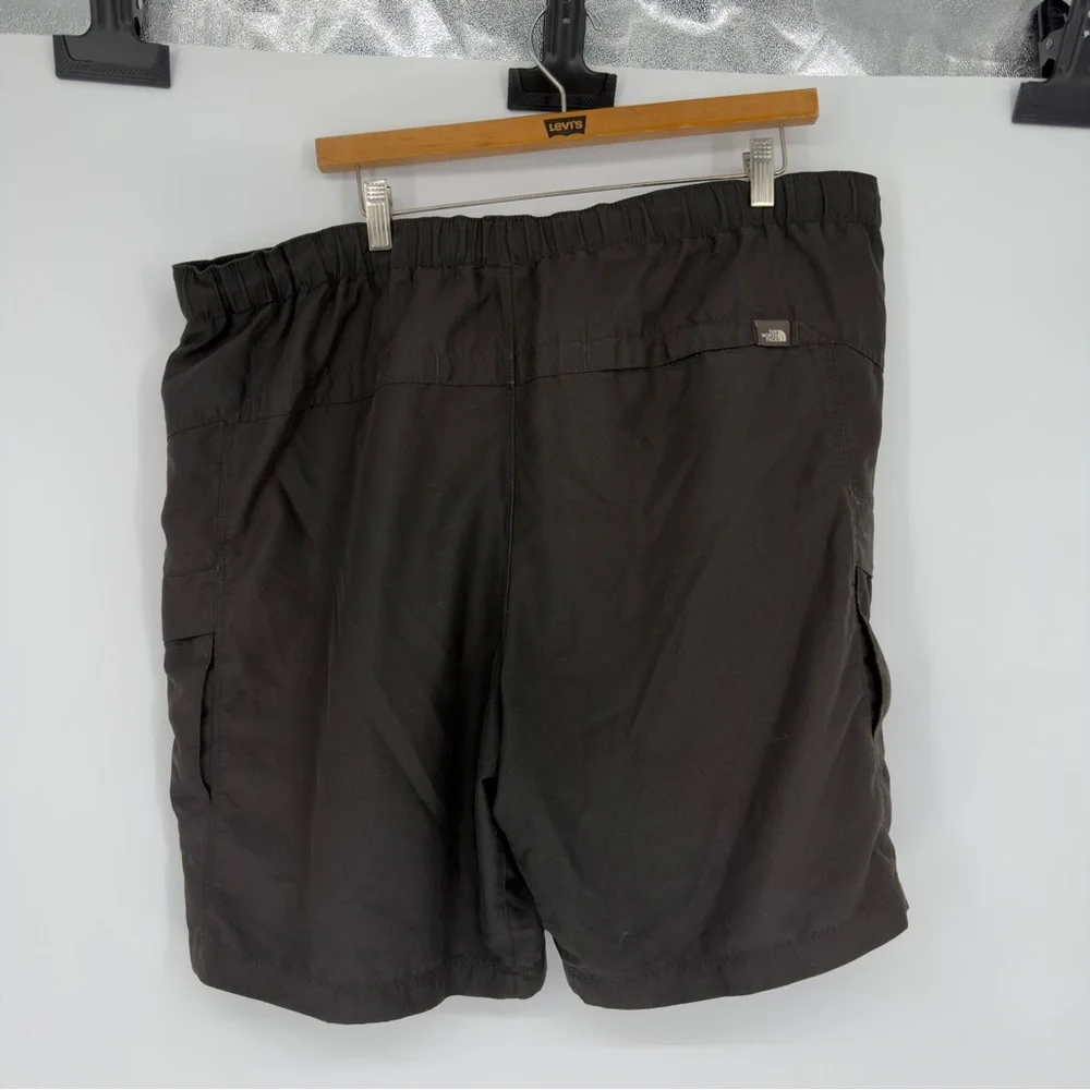 The North Face Black Cargo Shorts Sz XL Mens